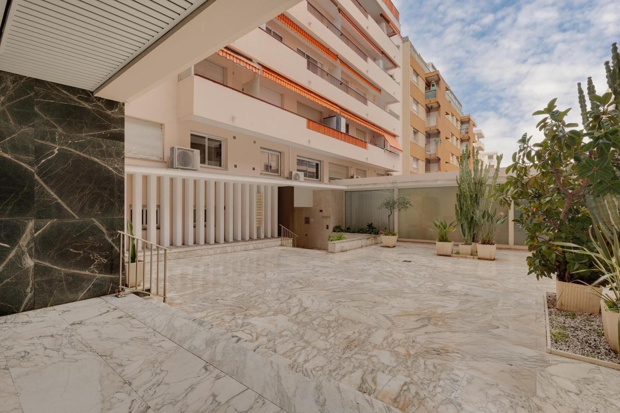 Newly Renovated Charming Downtown Apartment Antibes Dış mekan fotoğraf